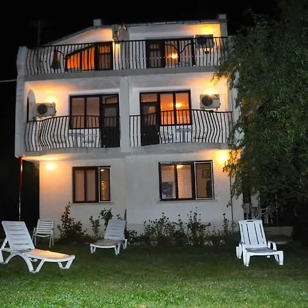 بيت ضيافة - Slavi *